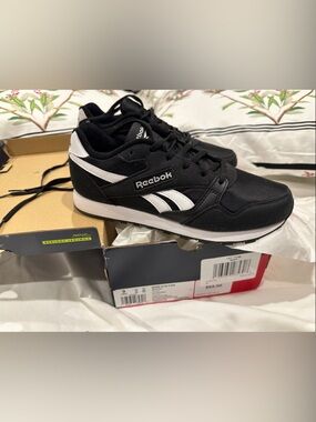 Reebok Women’s Black & White Low-Profile Athletic Sneaker